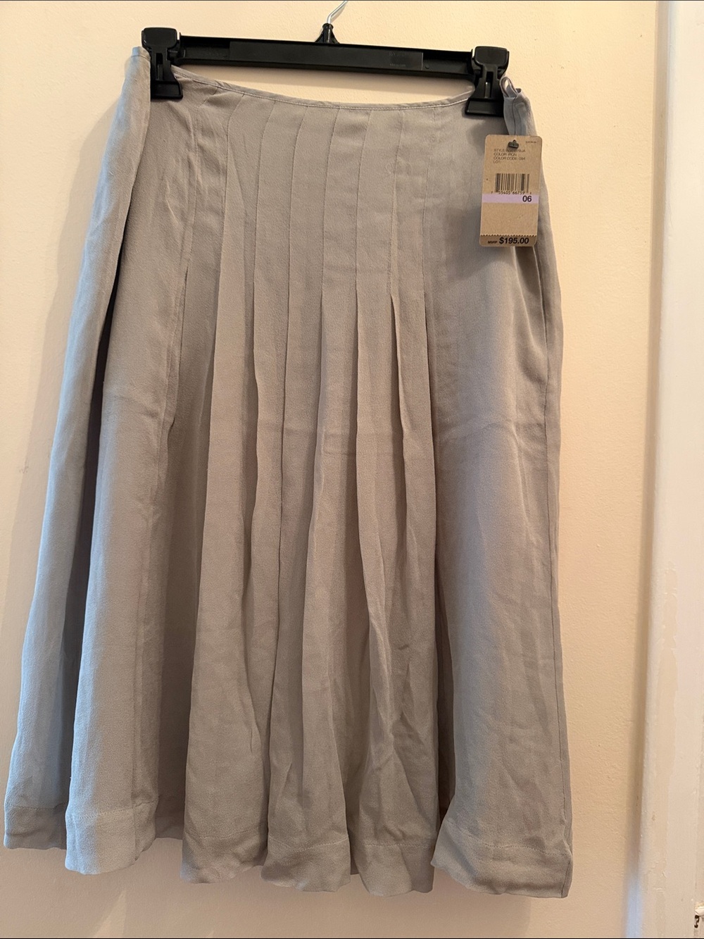 Pure DKNY Women's Light Gray Silk Pleated A-Line Skirt 6 - Picture 1 of 11